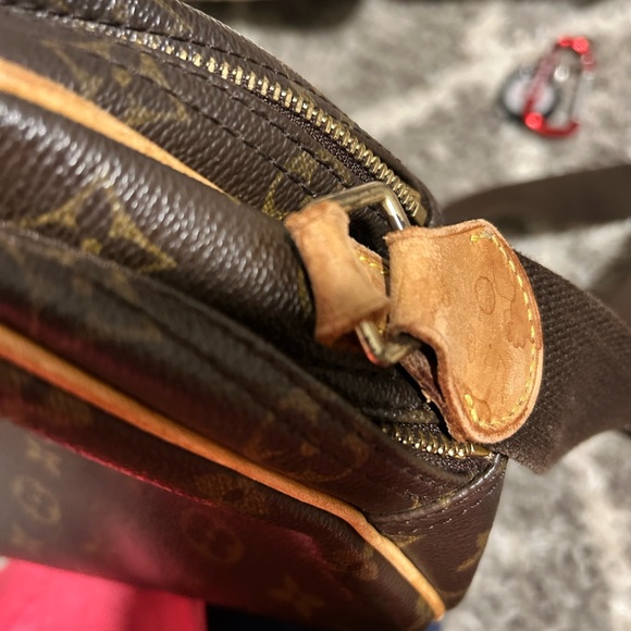 Louis Vuitton Dark Brown Monogram Messenger Bag - Picture 13 of 16